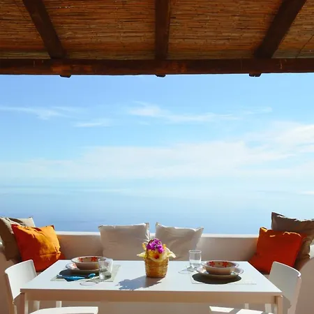 Orizzonte Relais Сasa de vacaciones Leni